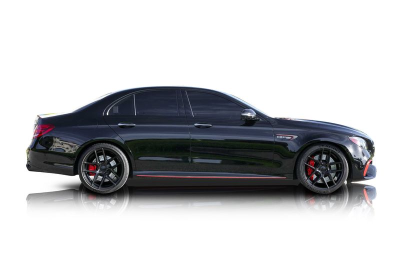 An incredible side shot photo of aMercedes-Benz E63 AMG S that you should buy.