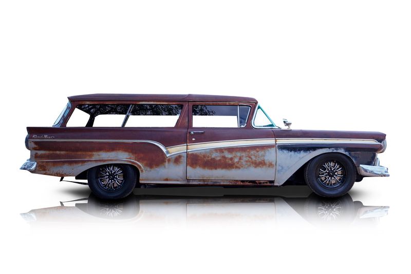 An incredible side shot photo of aFord Ranch Wagon that you should buy.