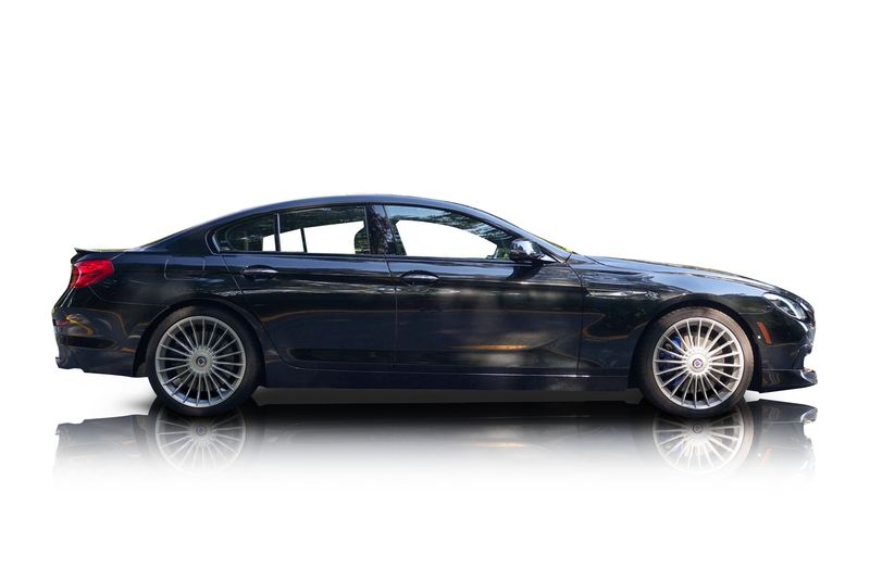 An incredible side shot photo of aBMW Alpina B6 that you should buy.