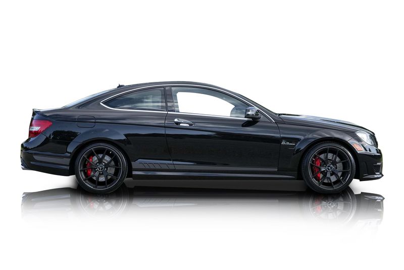An incredible side shot photo of aMercedes-Benz C63 AMG that you should buy.