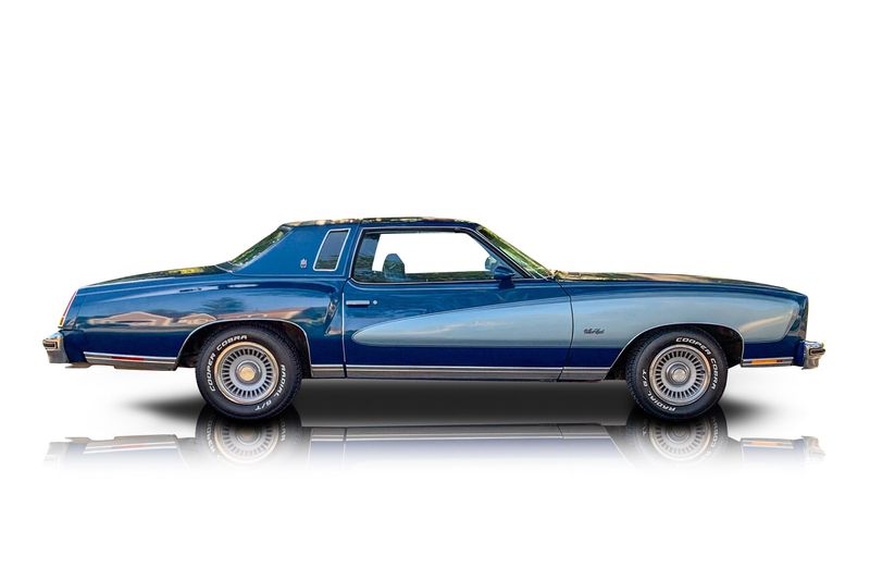 An incredible side shot photo of aChevrolet Monte Carlo that you should buy.