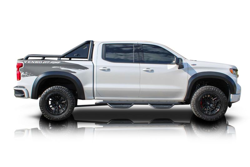An incredible side shot photo of aChevrolet Silverado 1500 that you should buy.
