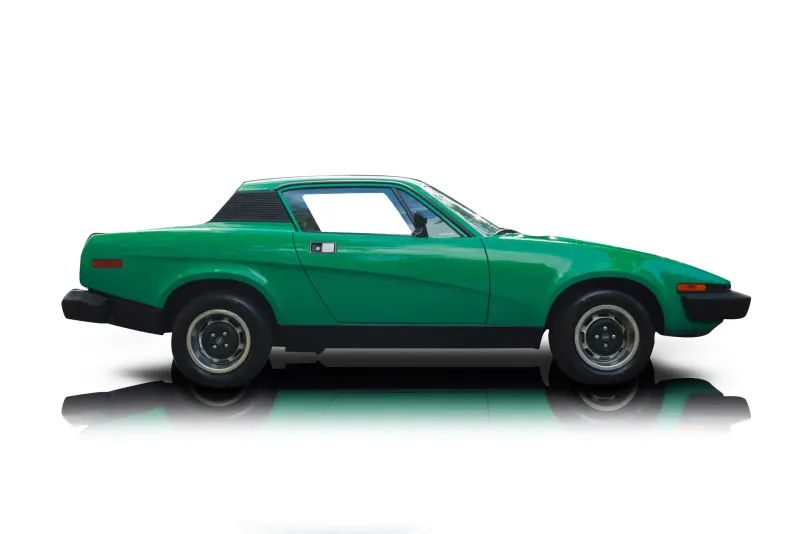 An incredible side shot photo of aTriumph TR7 that you should buy.