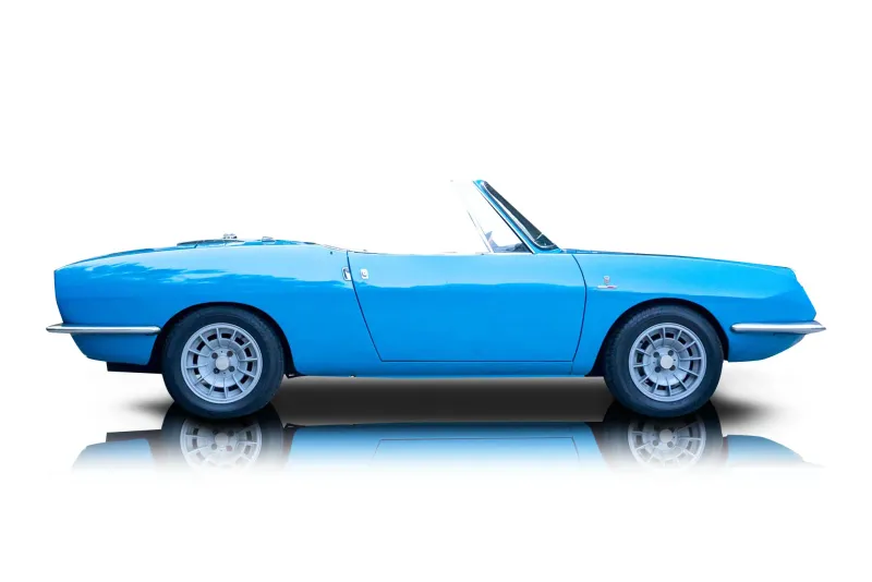 An incredible side shot photo of aFiat 850 that you should buy.