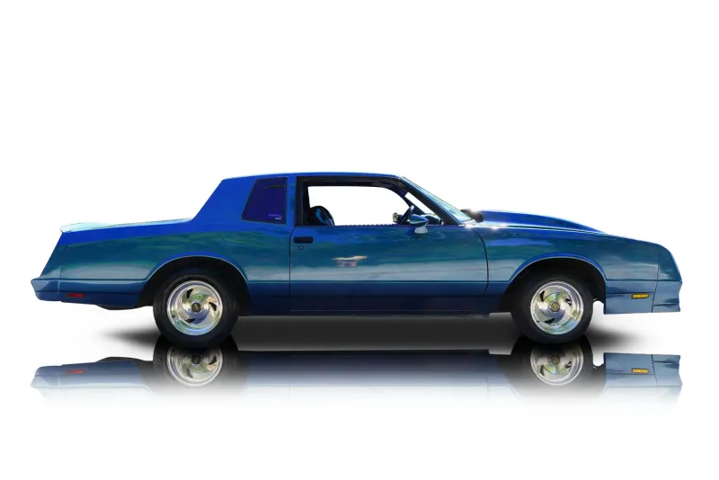An incredible side shot photo of aChevrolet Monte Carlo that you should buy.