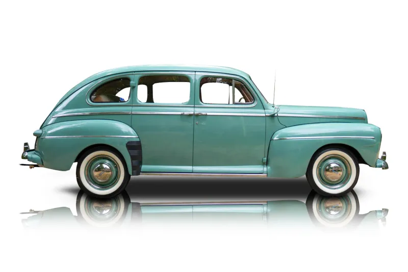 An incredible side shot photo of aFord Super Deluxe that you should buy.