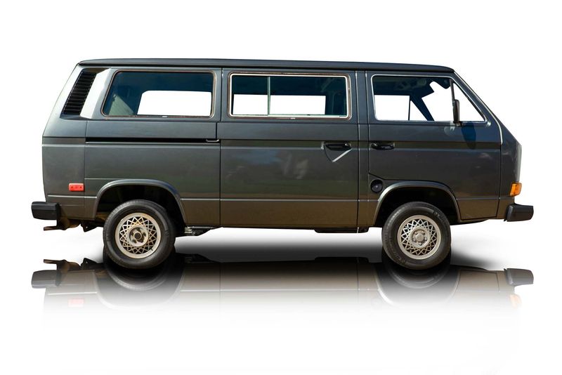 An incredible side shot photo of aVolkswagen Vanagon that you should buy.