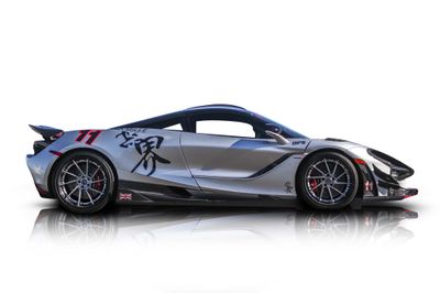 Passenger side photo of 2022 McLaren 720S