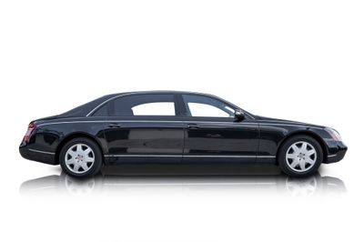 Passenger side photo of 2009 Maybach 62