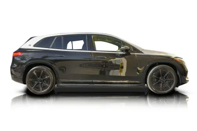 Passenger side photo of 2024 Mercedes-Benz Maybach EQS 680