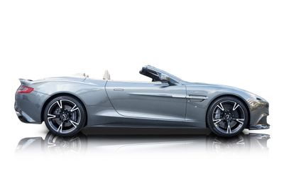 Passenger side photo of 2018 Aston Martin Vanquish