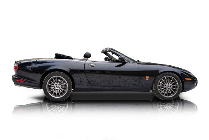 An incredible side shot photo of aJaguar XKR that you should buy.
