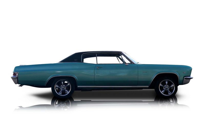 An incredible side shot photo of aChevrolet Caprice that you should buy.