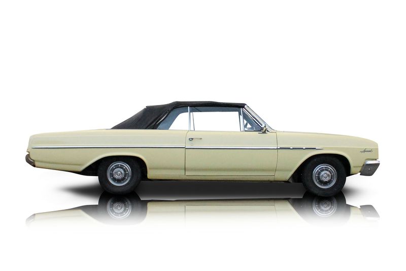 An incredible side shot photo of aBuick Special that you should buy.