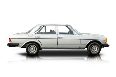Passenger side photo of 1982 Mercedes-Benz 300D