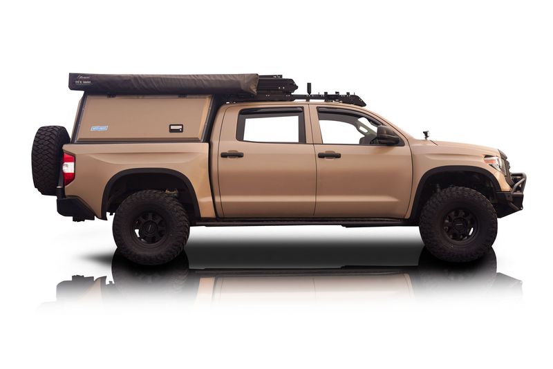An incredible side shot photo of aToyota Tundra that you should buy.