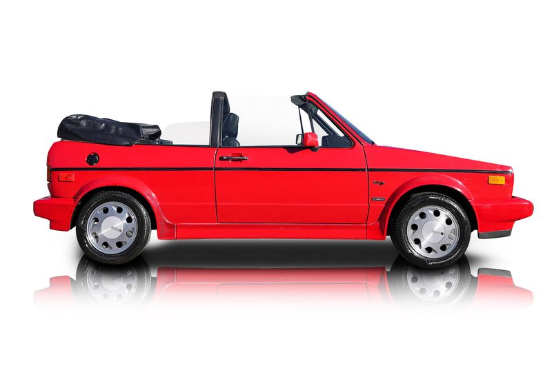 An incredible side shot photo of aVolkswagen Cabriolet that you should buy.