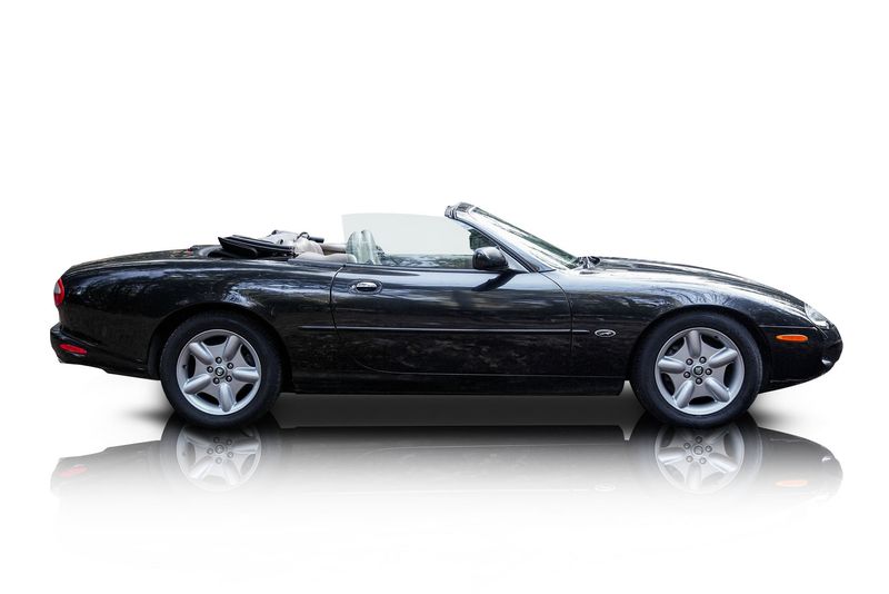 An incredible side shot photo of aJaguar XK that you should buy.