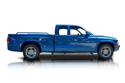Passenger side photo of 2001 Dodge Dakota
