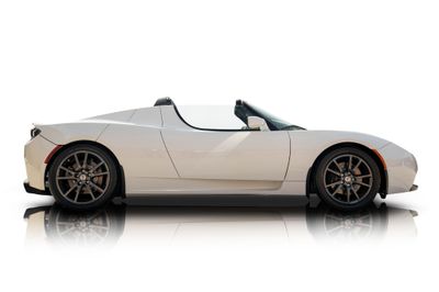 Passenger side photo of 2008 Tesla Roadster