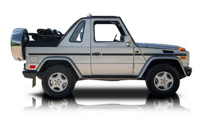 Passenger side photo of 2000 Mercedes-Benz G500
