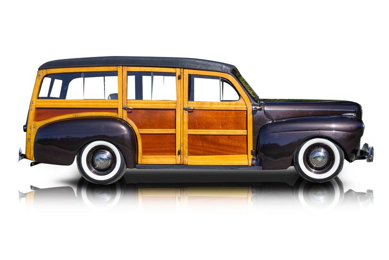 An incredible side shot photo of aFord Super Deluxe that you should buy.