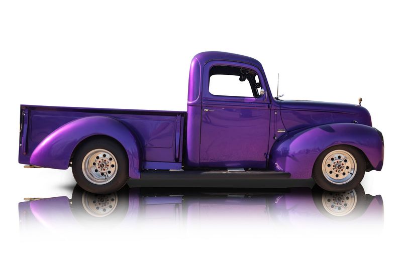 An incredible side shot photo of aFord Pickup that you should buy.