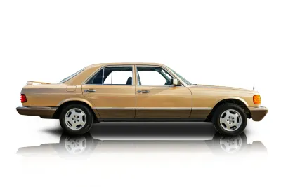 Passenger side photo of 1985 Mercedes-Benz 380SE