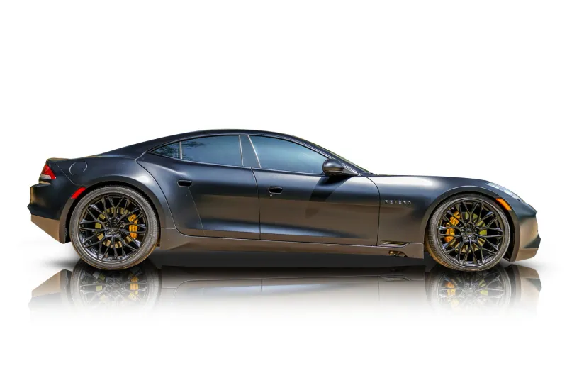 An incredible side shot photo of aKarma Revero that you should buy.