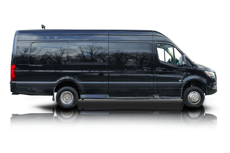 An incredible side shot photo of aMercedes-Benz Sprinter 3500 that you should buy.
