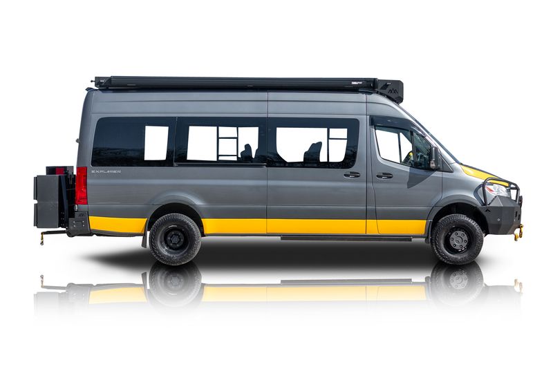 An incredible side shot photo of aMercedes-Benz Sprinter 3500 that you should buy.