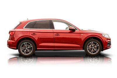Passenger side photo of 2020 Audi Q5