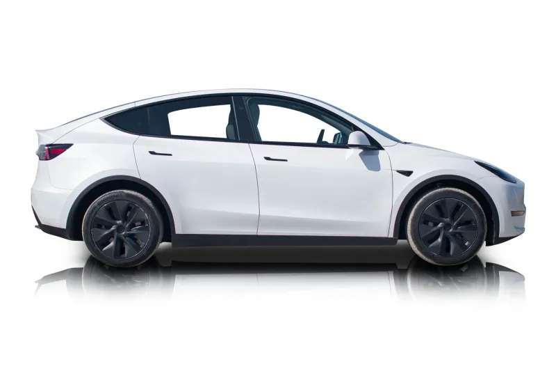 An incredible side shot photo of aTesla Model Y that you should buy.