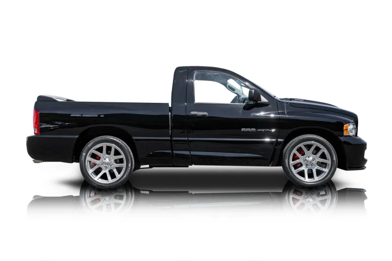 An incredible side shot photo of aDodge Ram 1500 that you should buy.