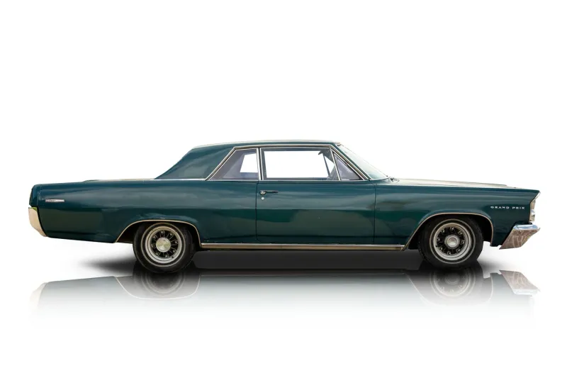An incredible side shot photo of aPontiac Grand Prix that you should buy.
