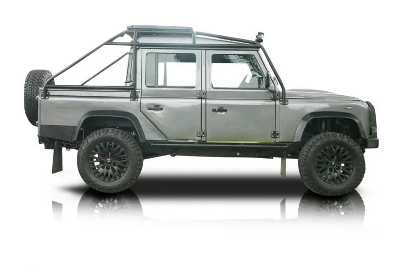 An incredible side shot photo of aLand Rover Defender 110 that you should buy.