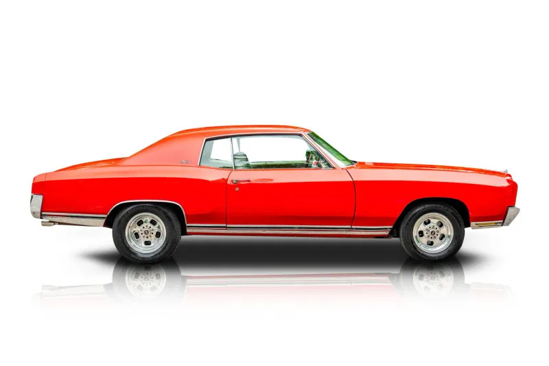 An incredible side shot photo of aChevrolet Monte Carlo that you should buy.