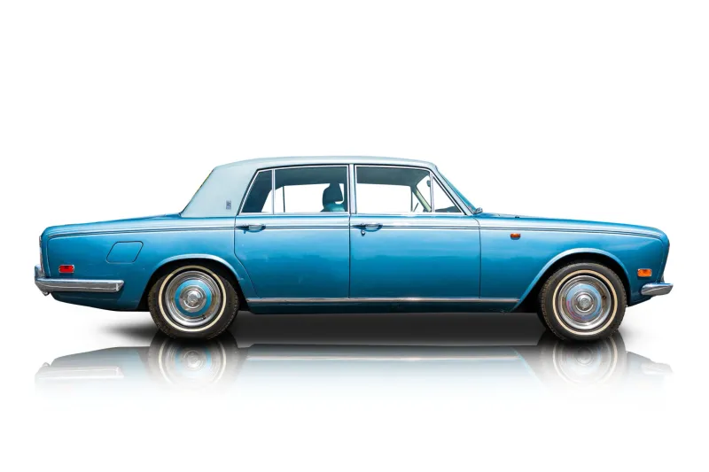 An incredible side shot photo of aRolls-Royce Silver Shadow that you should buy.