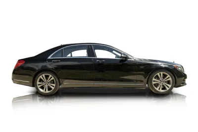 Passenger side photo of 2017 Mercedes-Benz S550