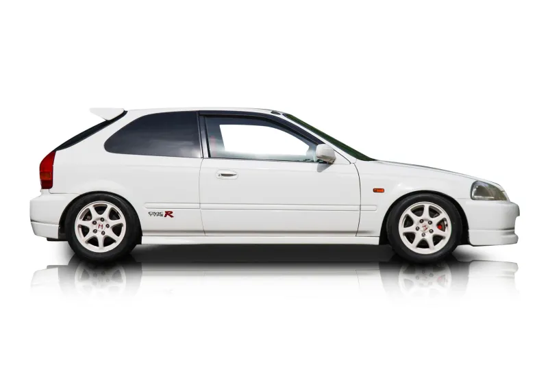 An incredible side shot photo of aHonda Civic that you should buy.