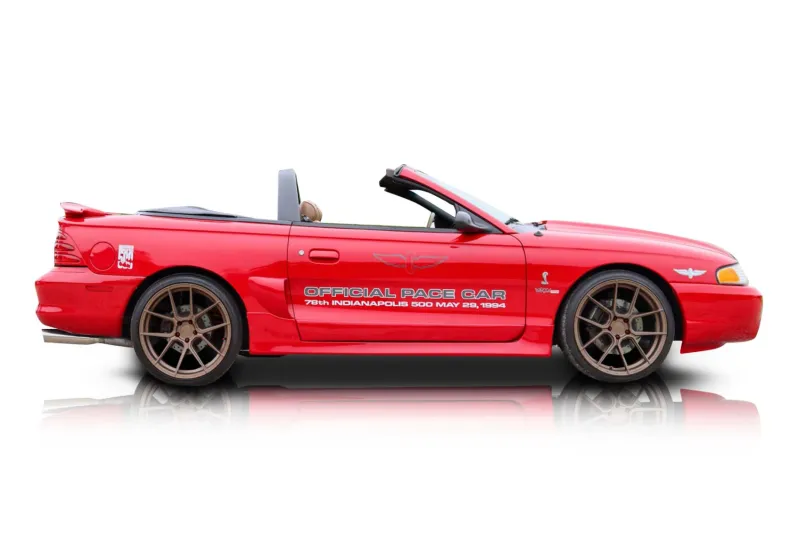 An incredible side shot photo of aFord Mustang that you should buy.