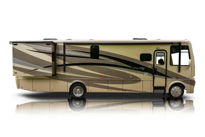 Passenger side photo of 2016 Newmar Bay Star