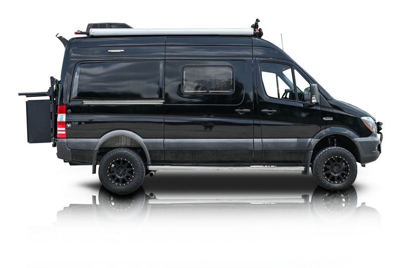 An incredible side shot photo of aMercedes-Benz Sprinter 2500 that you should buy.