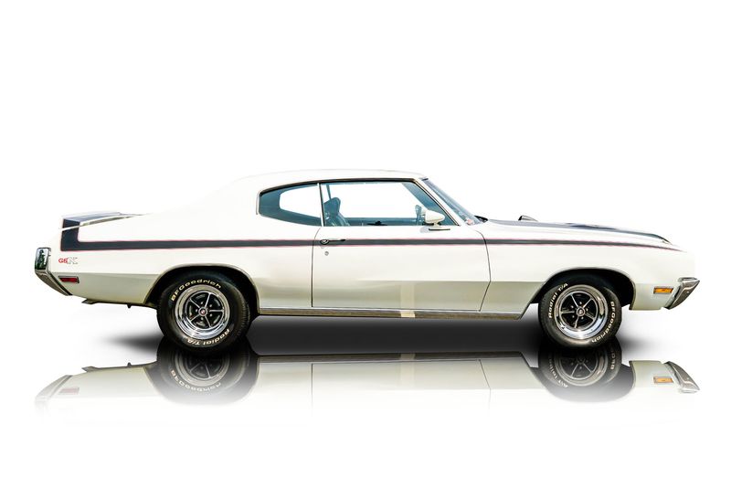 An incredible side shot photo of aBuick Skylark that you should buy.