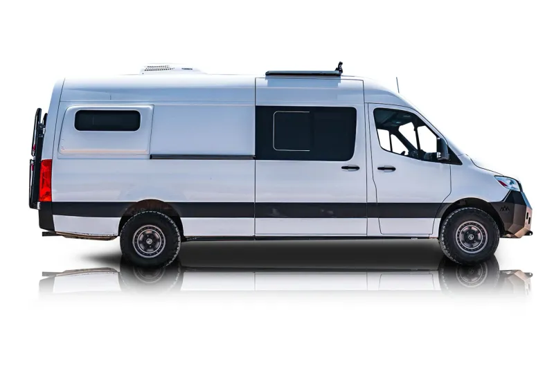 An incredible side shot photo of aMercedes-Benz Sprinter 2500 that you should buy.