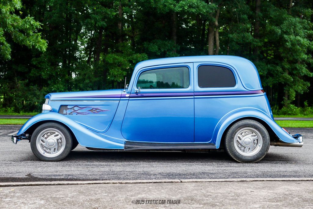 1933 Ford Model 40 Tudor Sedan for sale