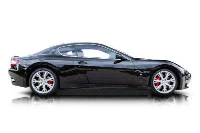 Passenger side photo of 2011 Maserati GranTurismo