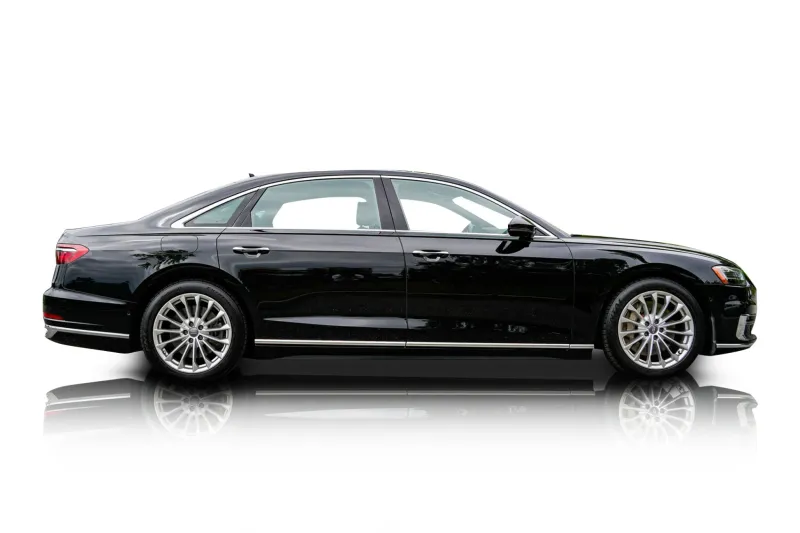 An incredible side shot photo of aAudi A8 that you should buy.