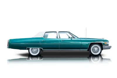 Passenger side photo of 1976 Cadillac Fleetwood