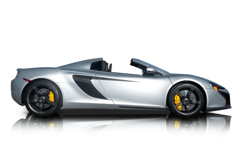An incredible side shot photo of aMcLaren 650S that you should buy.